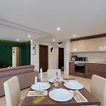 Paradiso 'в' 607 Large Luxury דירה נסבר