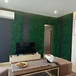 Paradiso 'в' 607 Large Luxury דירה נסבר
