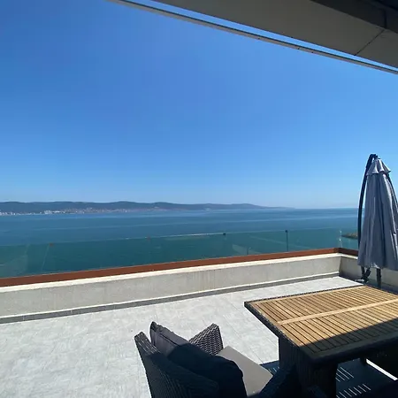 Апартамент Paradiso 'в' 607 Large Luxury Несебър