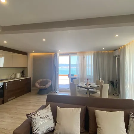 Paradiso 'в' 607 Large Luxury 아파트